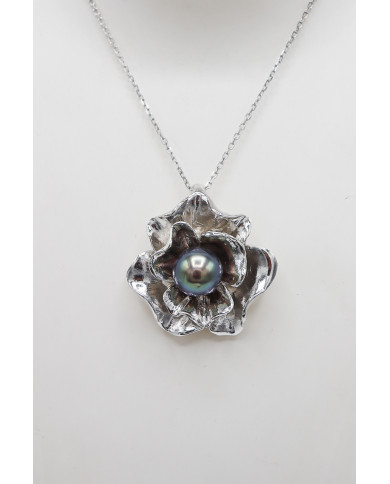 Hibiscus Pendant